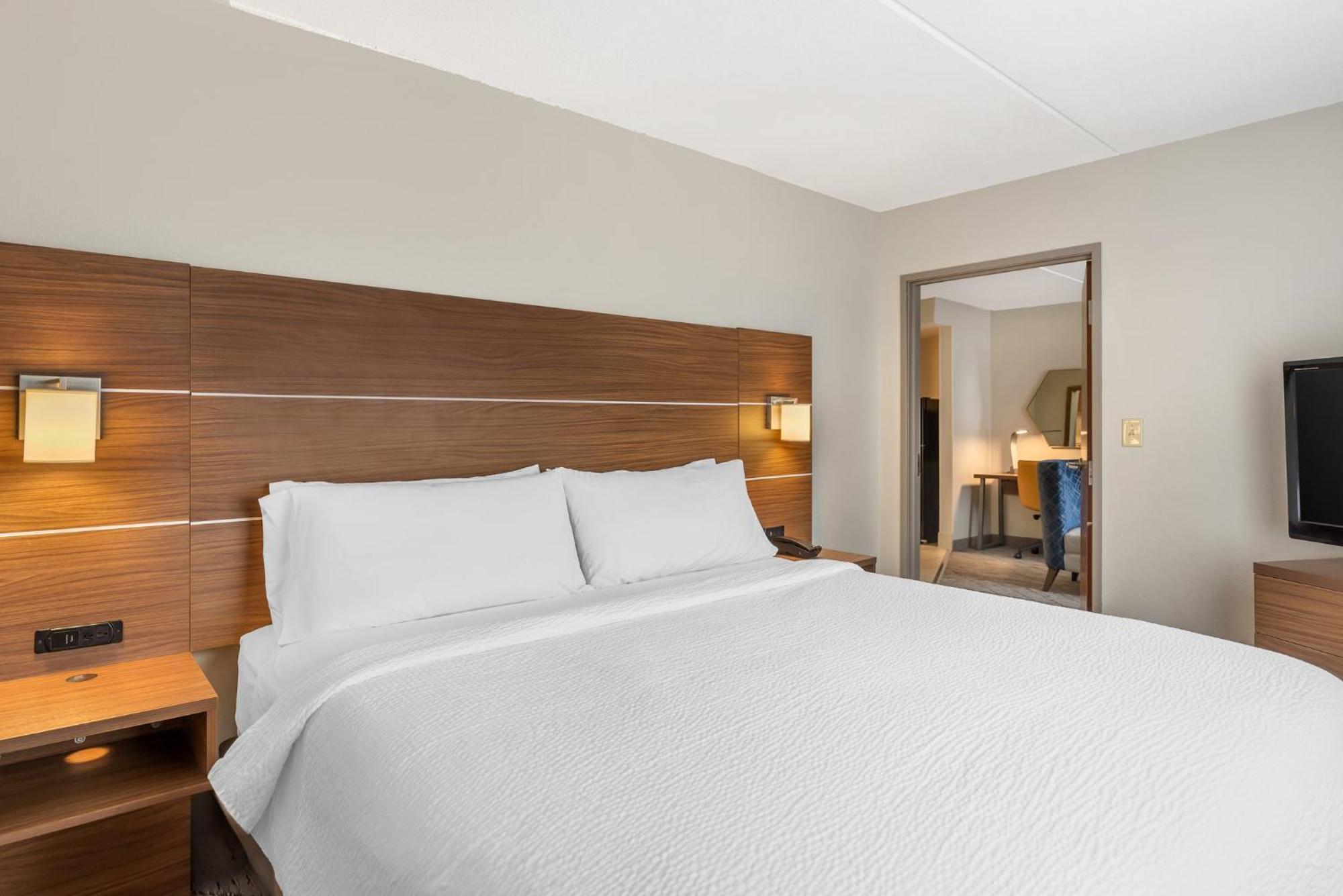Holiday Inn Express Hotel And Suites Petersburg - Fort Lee By Ihg Exterior photo